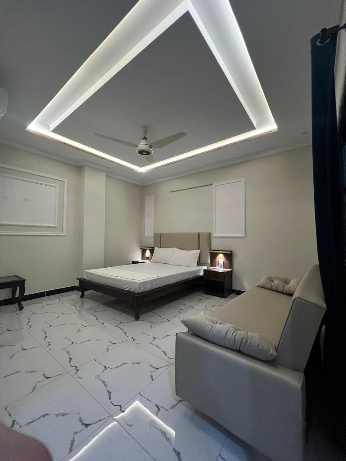 Kestrel Hotel Исламабад Экстерьер фото
